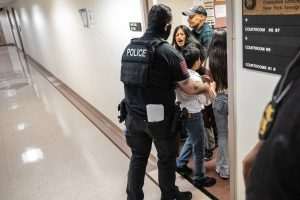 Ice detains immigrants inside new york city courthouses